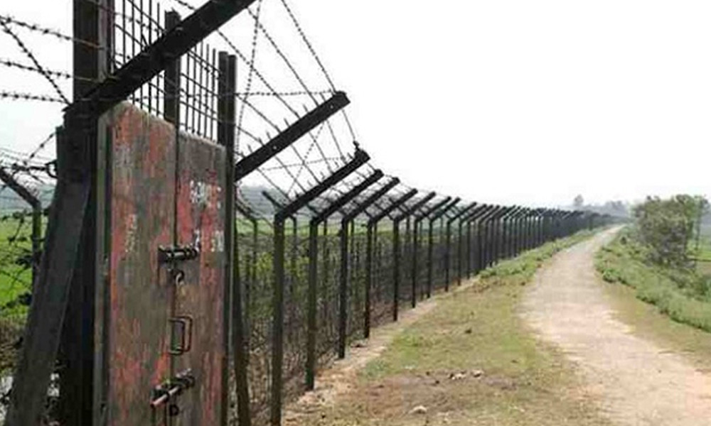 সীমান্তে বিএসএফের গুলিতে ভারতীয় চোরাকারবারি নিহত